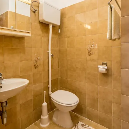 Apartment Apartments With A Parking Space Baska Voda, Makarska - 301
