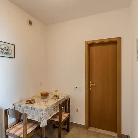 Apartments With A Parking Space Baska Voda, Makarska - 301 * Baska Voda